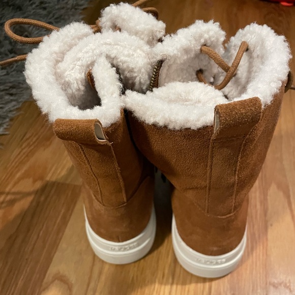 JSlides Torrie Water Resistant Boot - Picture 4 of 6